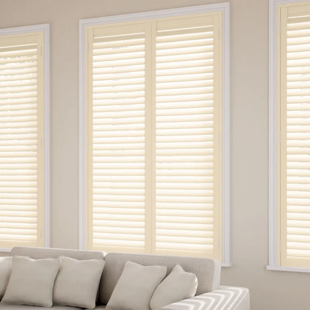 Plantation shutter